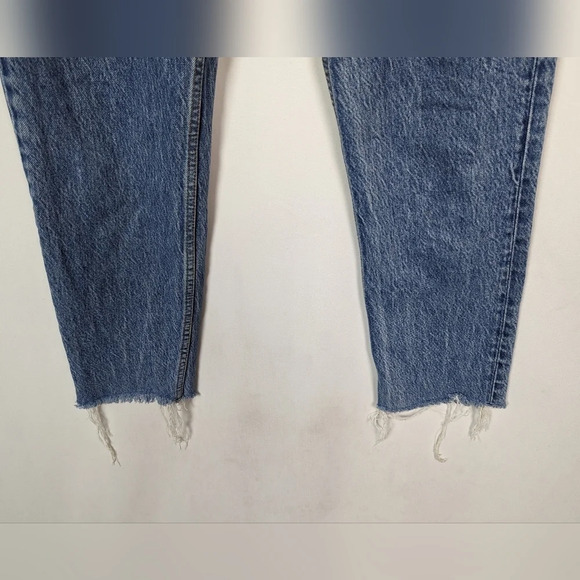 ZARA sz 4 Acid Washed Raw Hem 90s Mom Jeans Medium Wash Straight Leg Blogger Fav - Picture 8 of 12